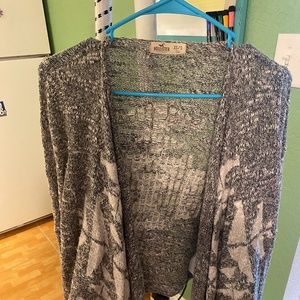 HOLLISTER TRIBAL PRINT SWEATER